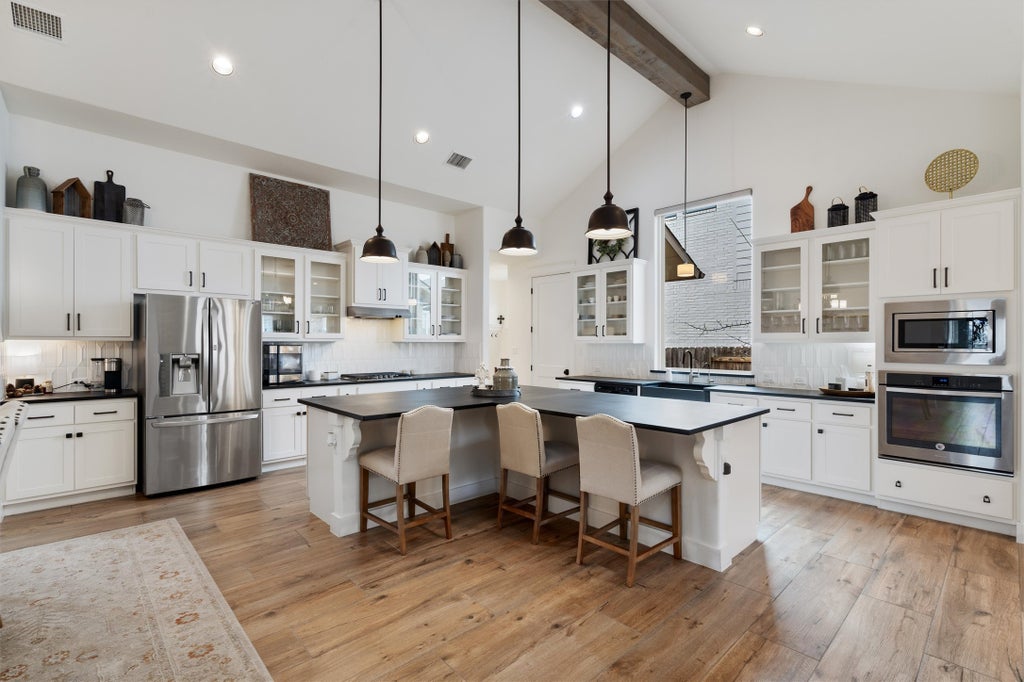 70 Santa Maria Street, Georgetown