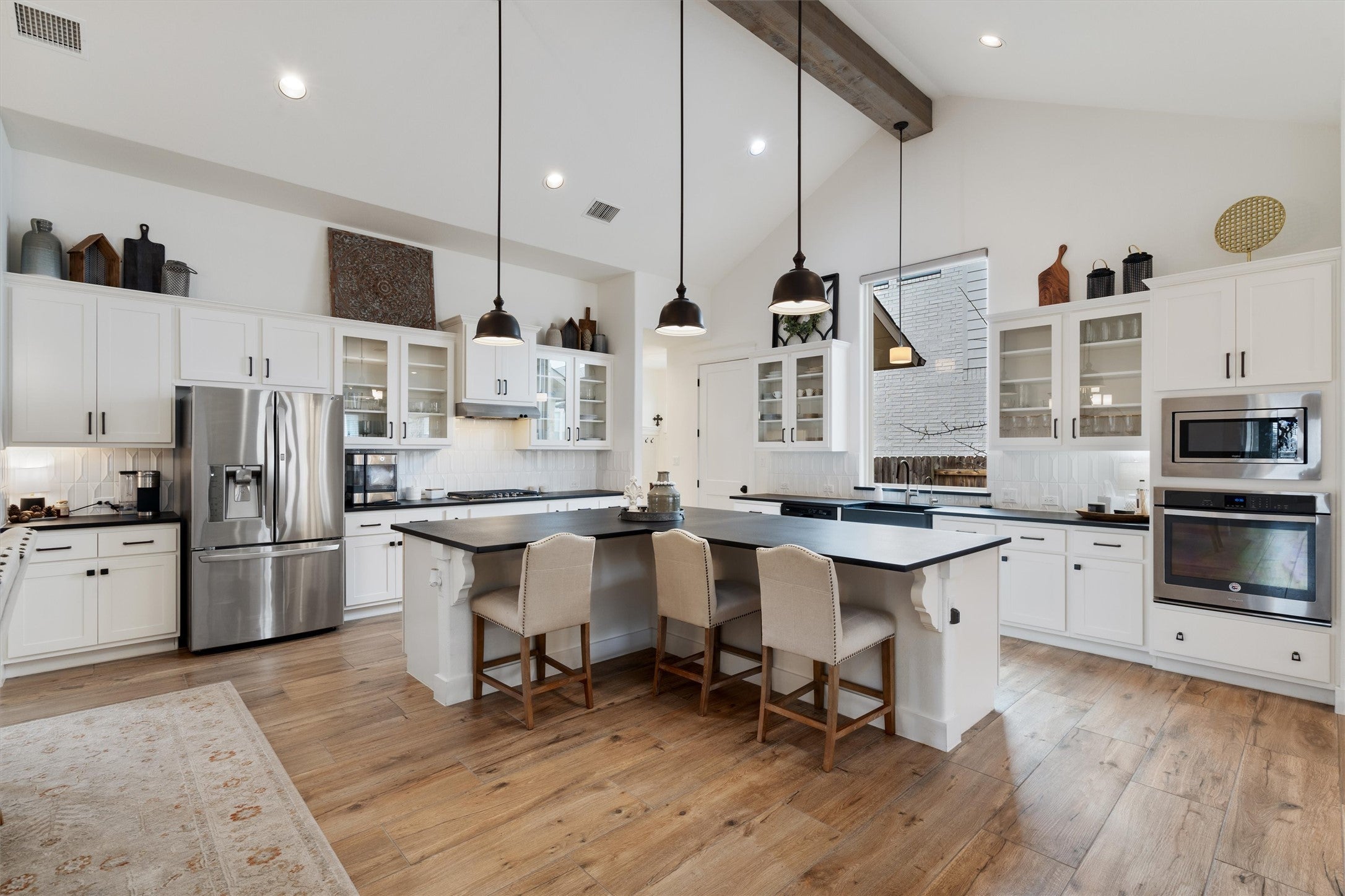 Photo of Listing #8441905