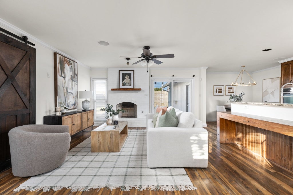 2710 Thrushwood Drive, Austin