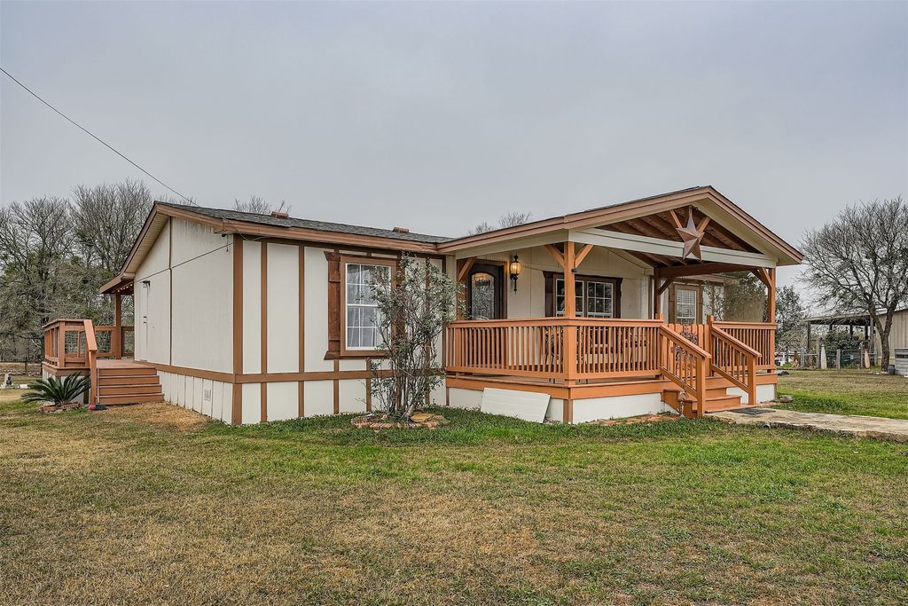 145 Alyssa Loop, Bastrop