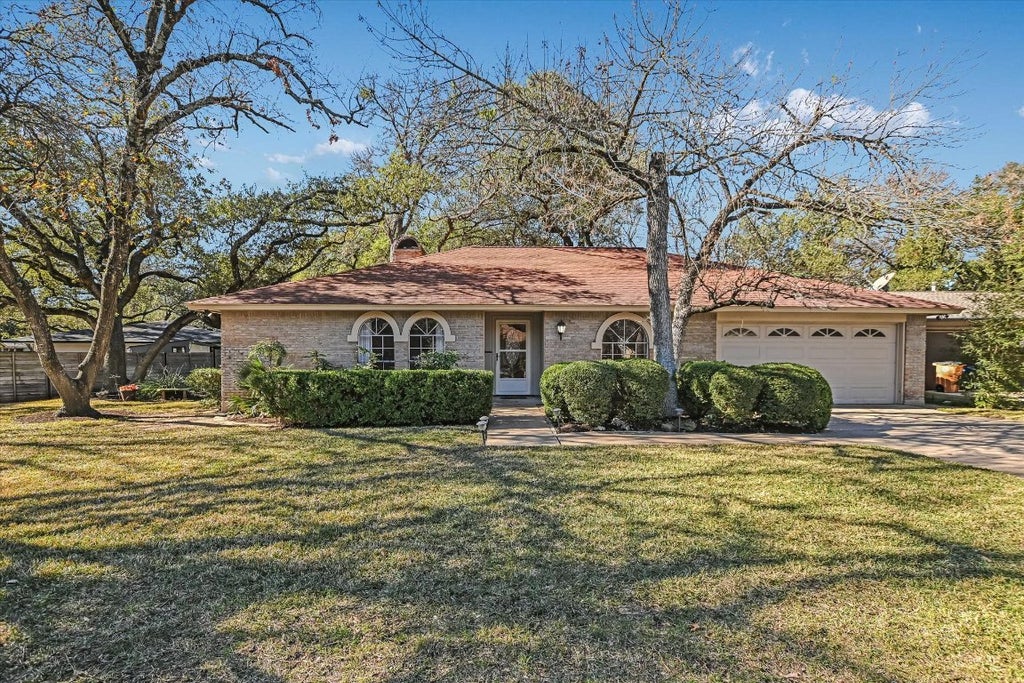 8900 Currywood Drive, Austin