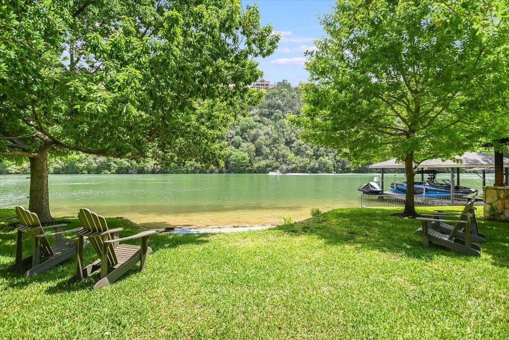 2305 Manana Street, Austin