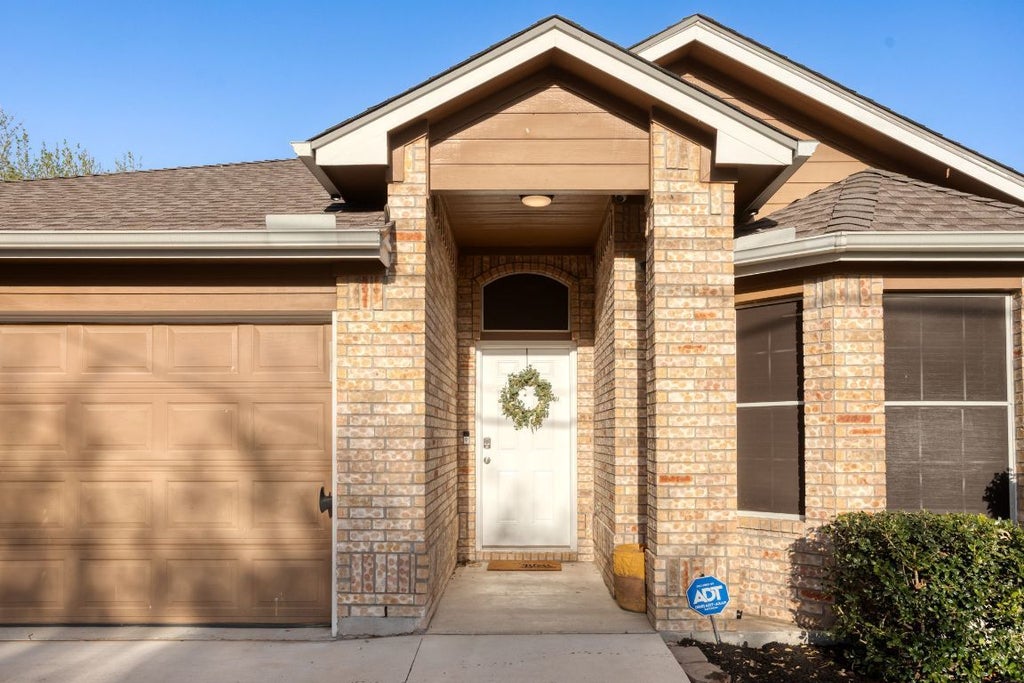 409 Lydia Lane, Thrall