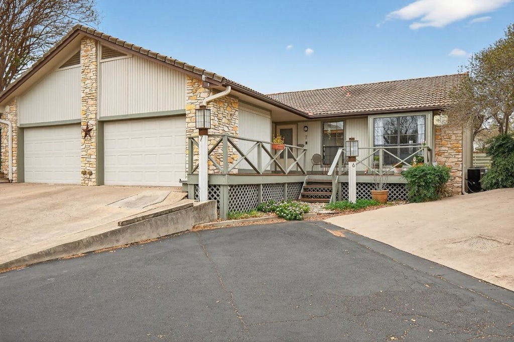 104 S Big Spur 7, Horseshoe Bay