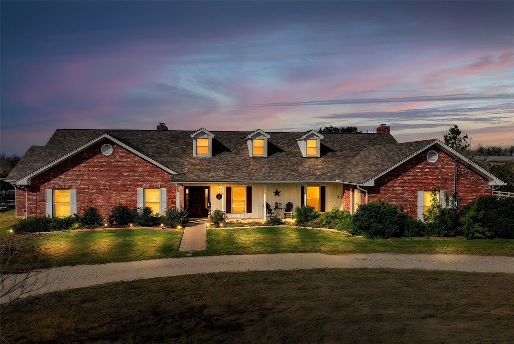 681 Leisure Lane, Cedar Creek