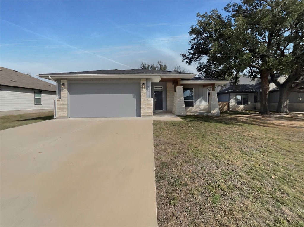 485 Dove Trail, Bertram