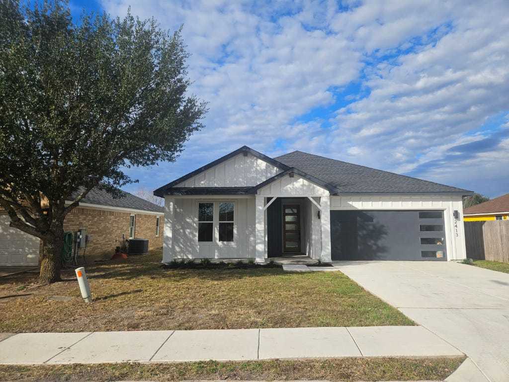 2413 Blue Sky Lane, Lockhart