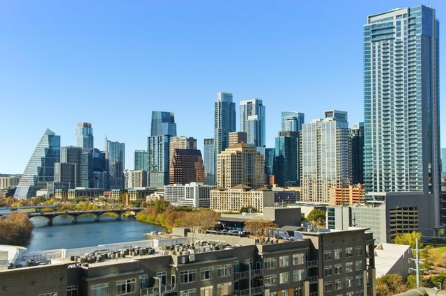 44 East Avenue 1503, Austin