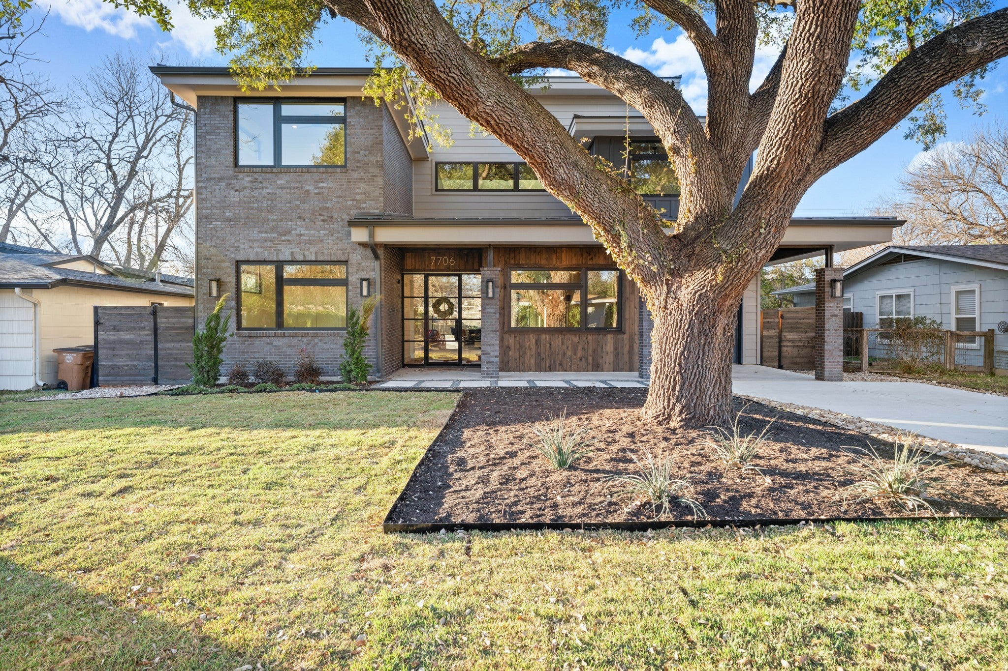 Photo of Listing #3882398