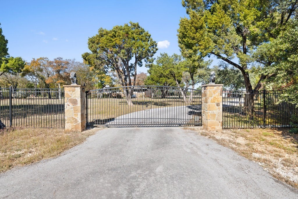 200 Mesa Oaks, Leander