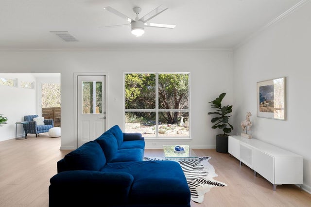 8921 Mountain Shadows Cove B, Austin