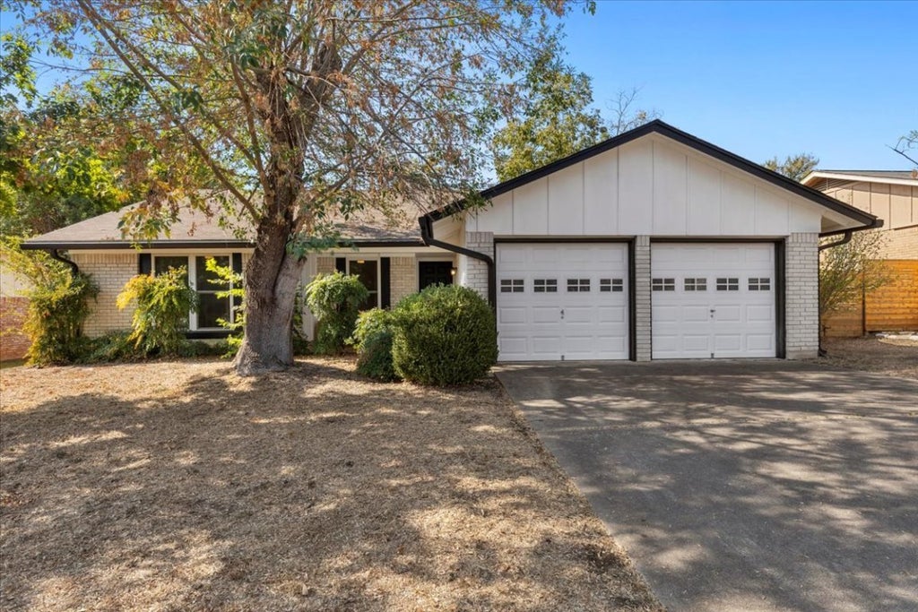 2705 Deeringhill Drive, Austin