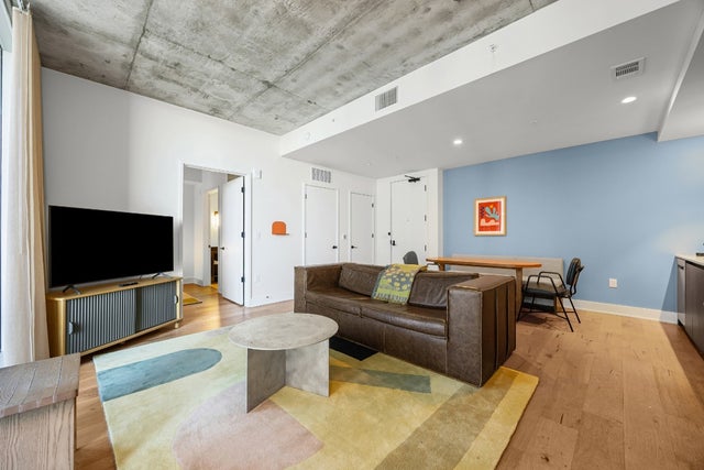 48 East Avenue 2509, Austin