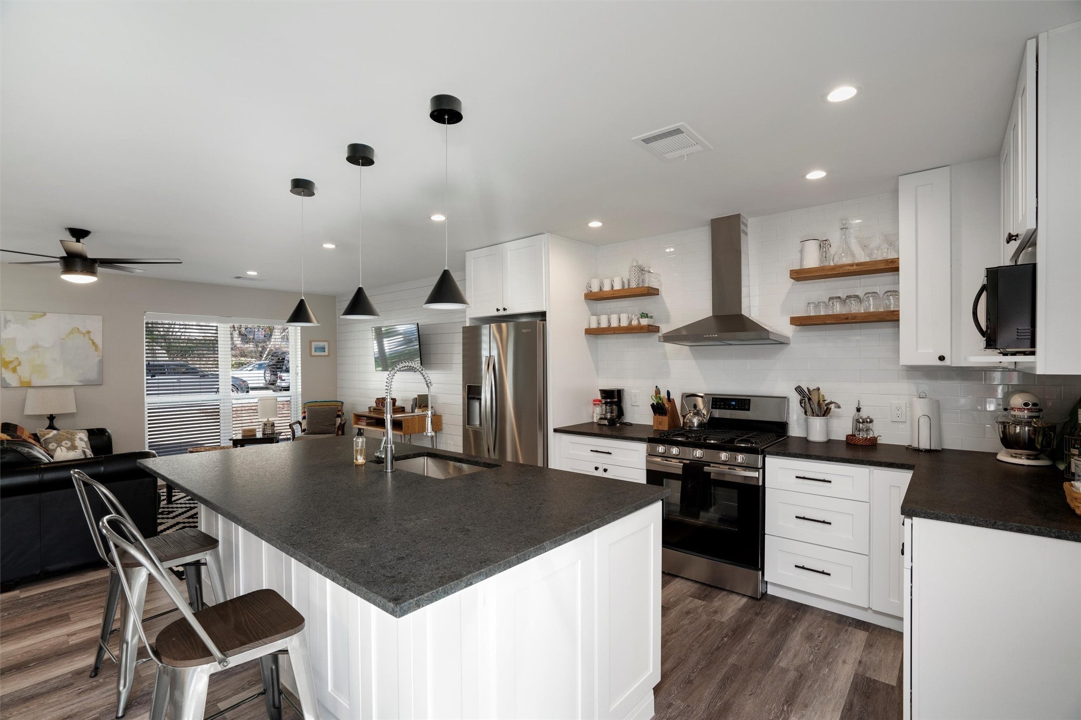 Photo of Listing #5055729