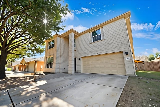 350 Carriage Way, Kyle