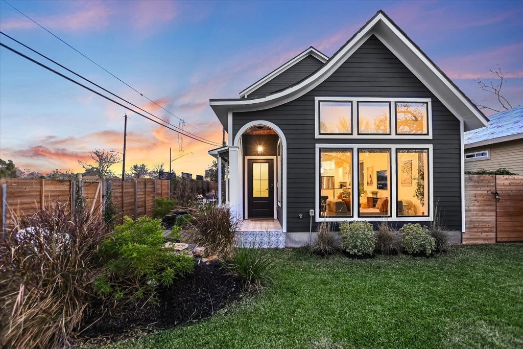 1506 Tillery Street, Austin