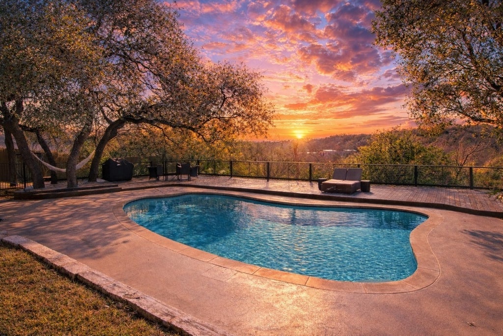 3902 Knollwood Drive A, Austin