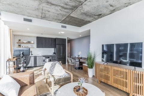 48 East Avenue 3008, Austin