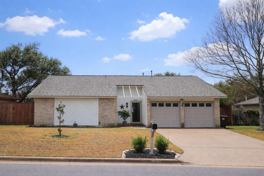 1609 Woodhill Drive, Round Rock
