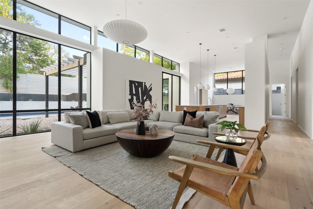 2704 Mountain Laurel Drive, Austin