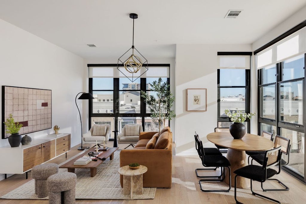 800 Embassy Drive 408, Austin