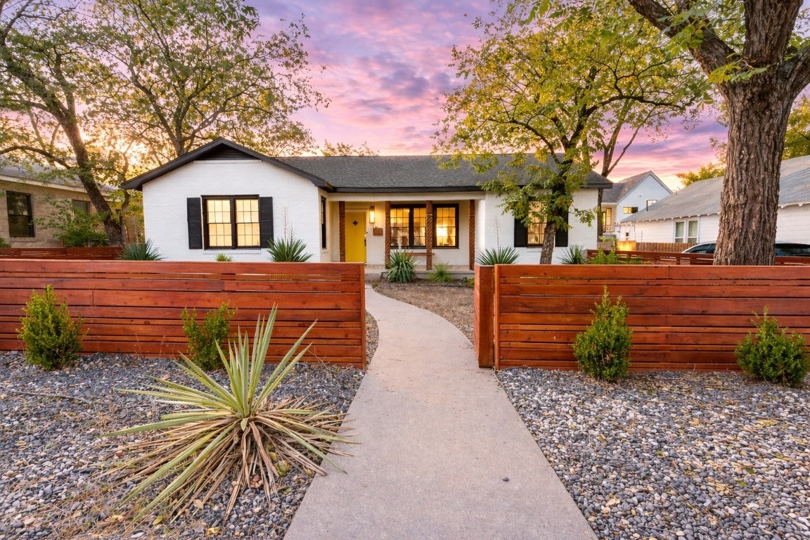 Photo of Listing #1093321