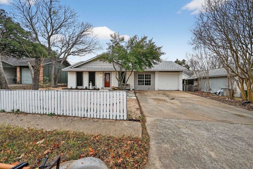 1013 Austin Highlands Boulevard, Austin