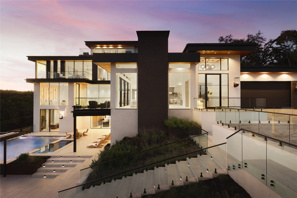 1003 The High Road, Austin