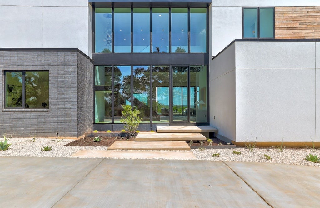 2404 Camino Alto Road, Austin