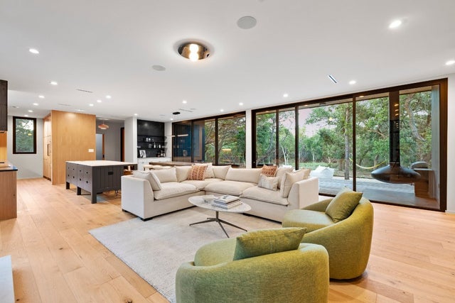 300 Misti Lane Lane, Driftwood