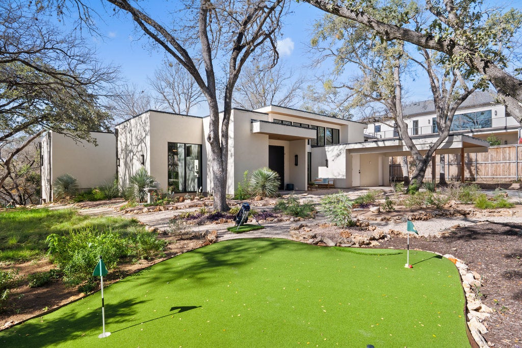 4 Westgate Circle, Austin