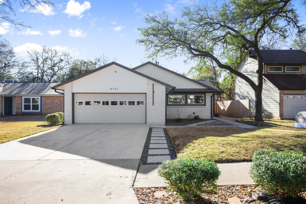 9717 Anderson Village Drive, Austin