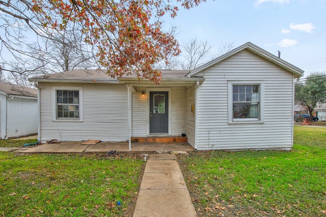 921 W 5th Street, Taylor