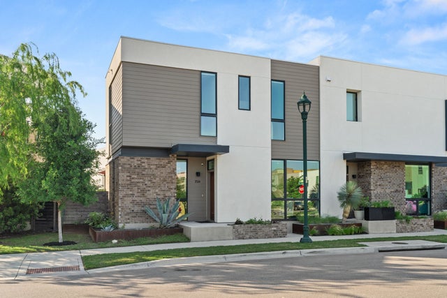 2524 Doc Reeves Street, Austin
