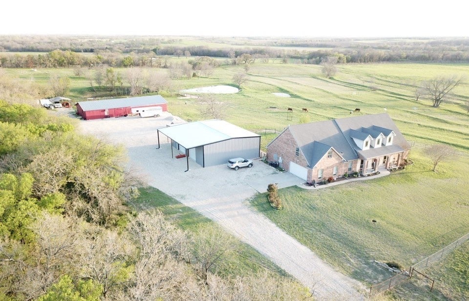 Photo of Listing #3688952