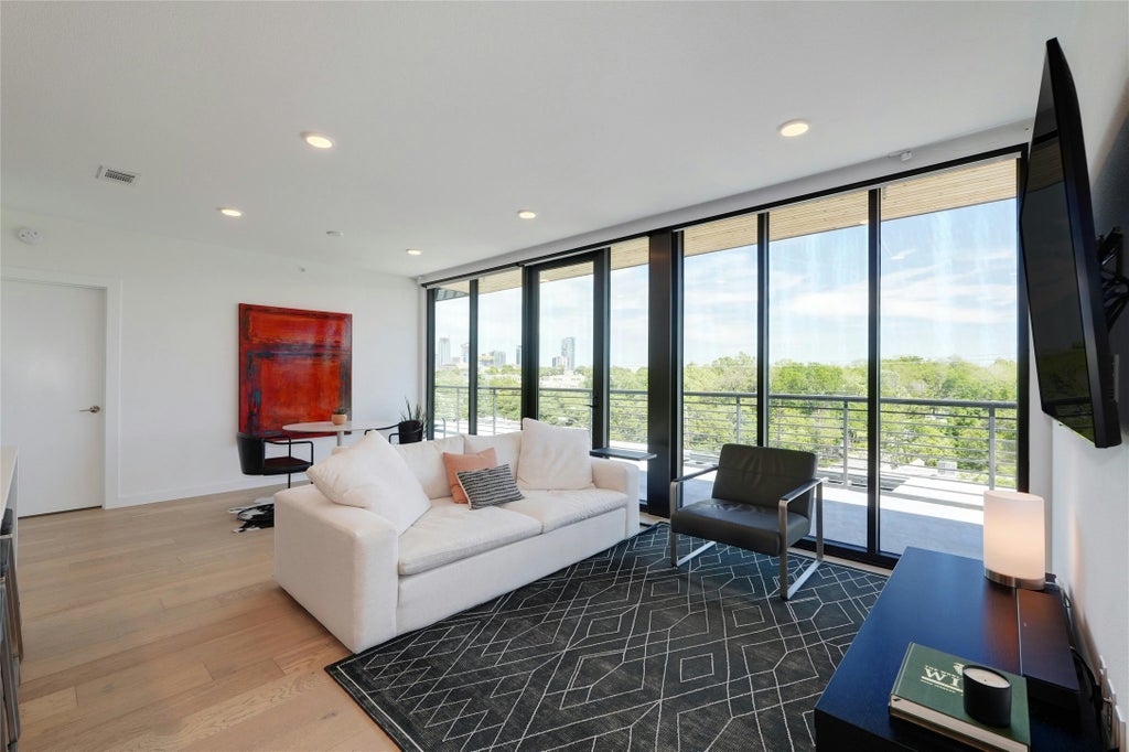 1600 S 1st Street 403, Austin