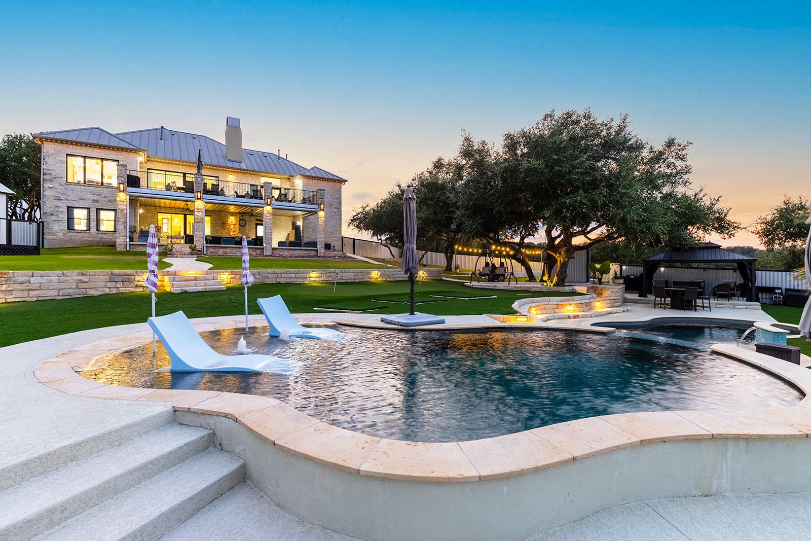 Photo of Listing #4380954