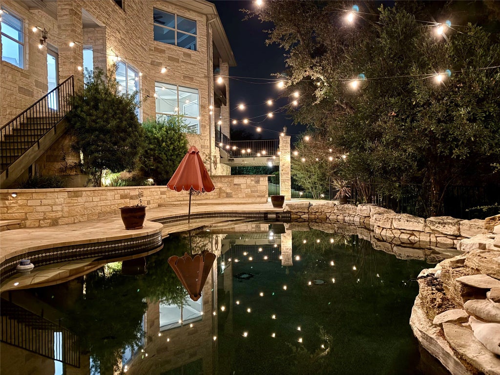 12004 Mira Mesa Drive, Austin