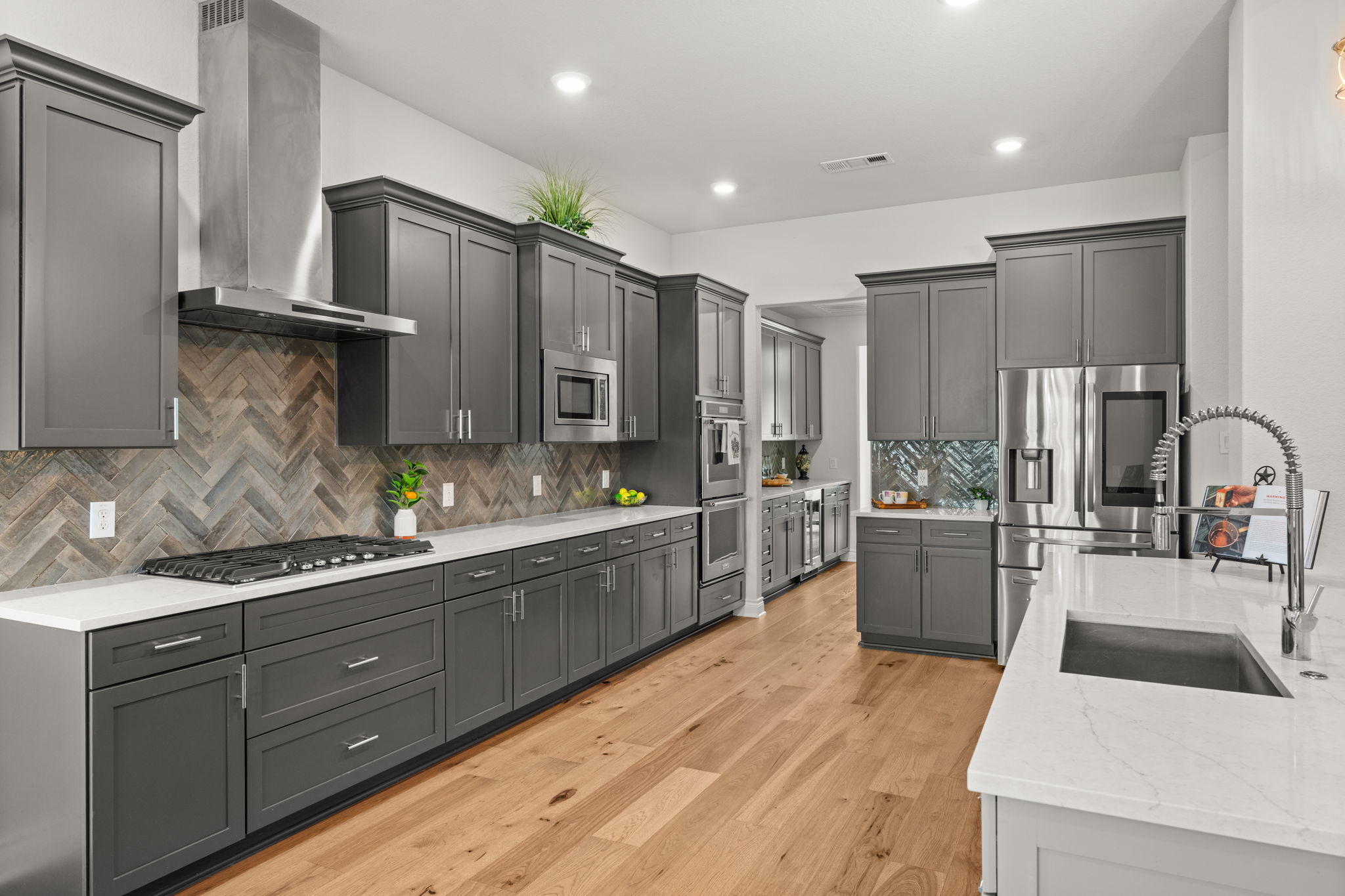 Photo of Listing #7029946