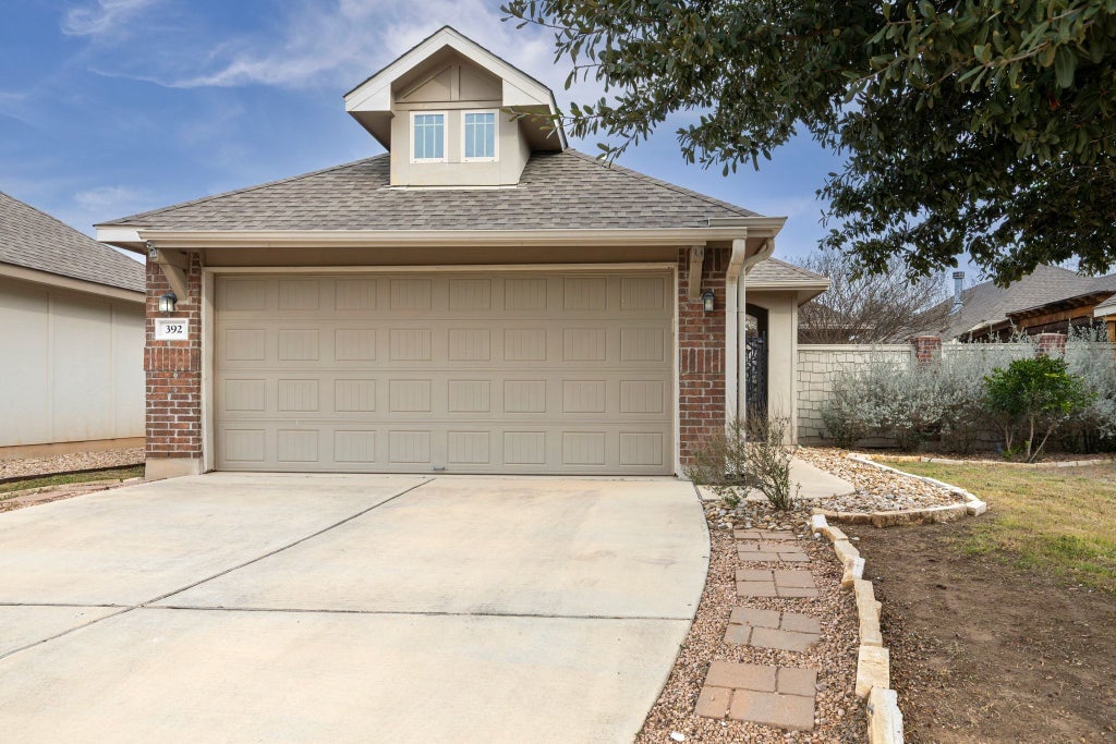 392 Tilly Lane, Buda