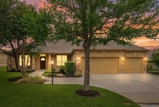 102 N Meadowlark Street, Lakeway