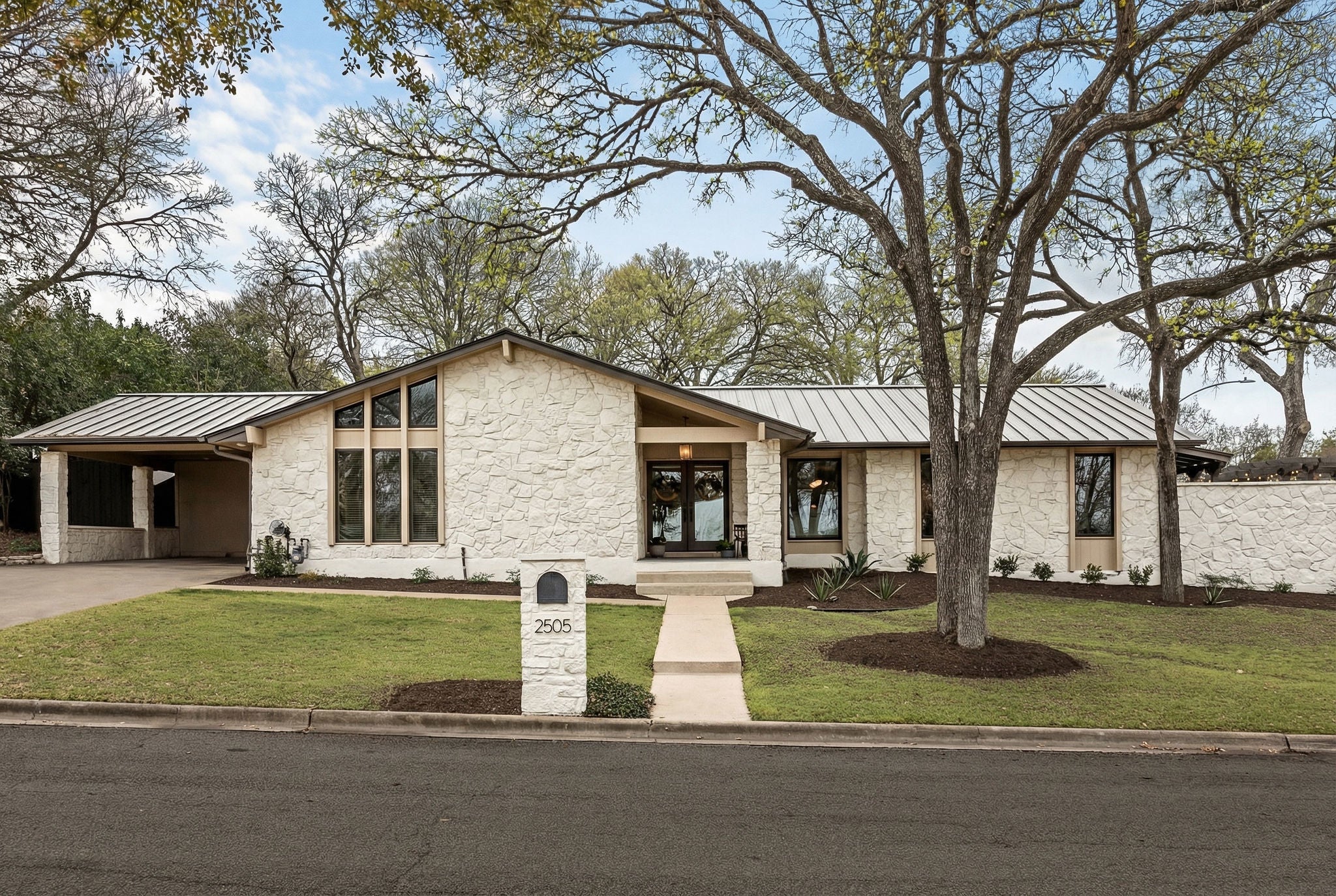 Photo of Listing #9214606