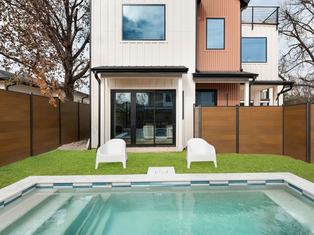 1208 Karen 1, Austin