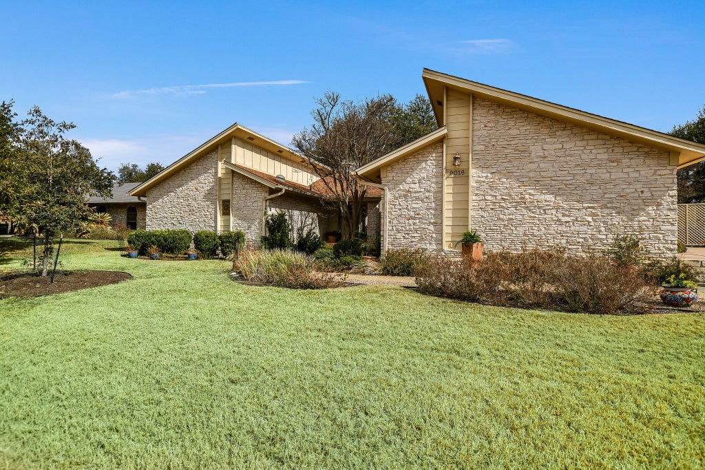 9016 Balcones Club Drive, Austin