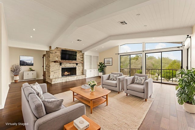 204 Los Altos Drive, Lakeway