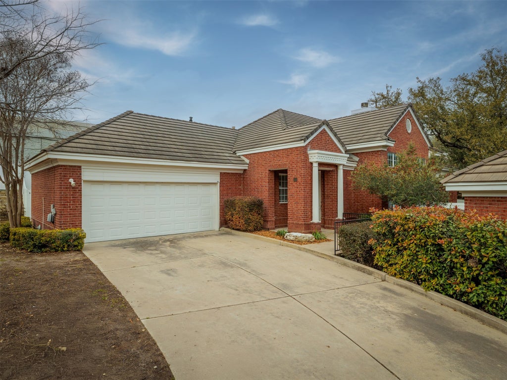 4010 Long Champ Drive 13, Austin