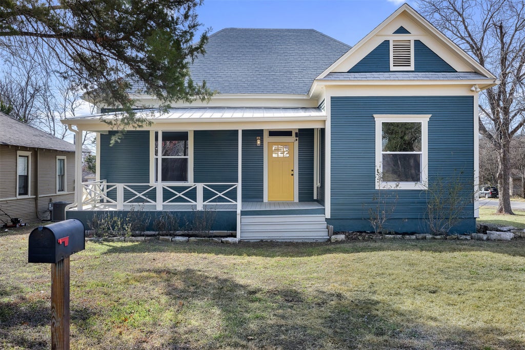 1019 W 4th Street, Taylor