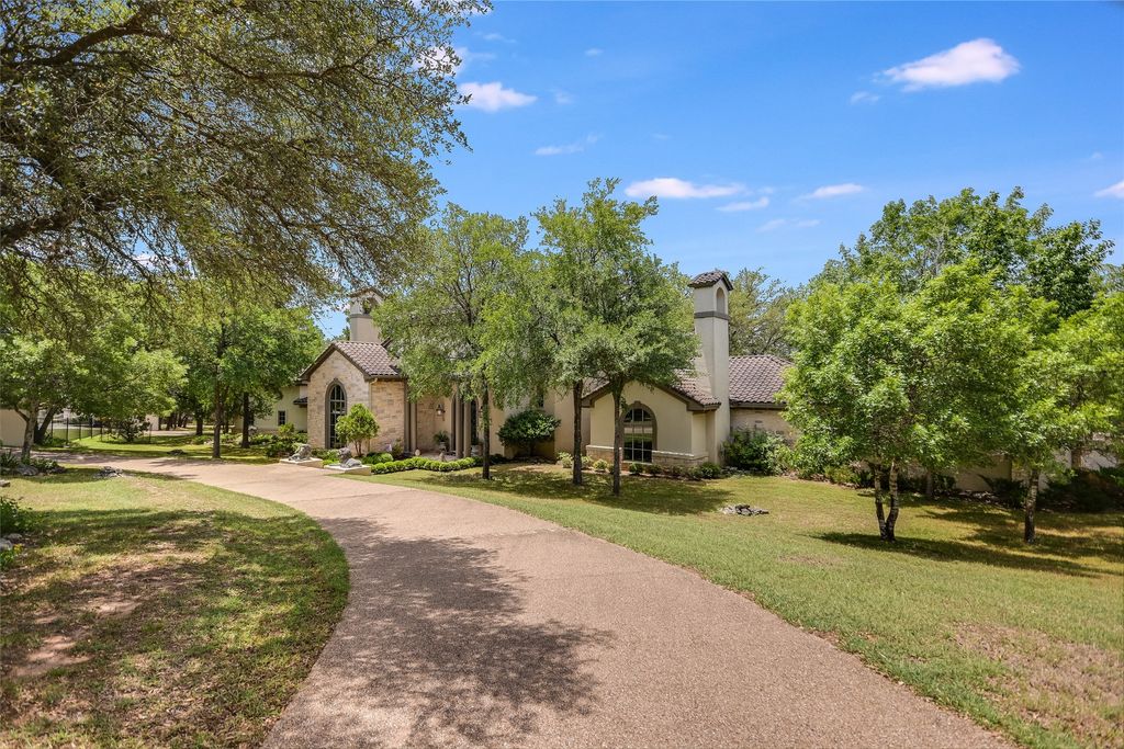 8611 Young Lane, Austin