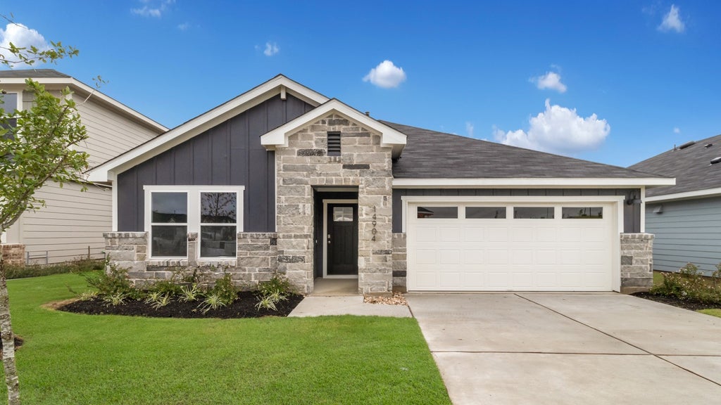 15004 Monarch Ranch Drive, Manor