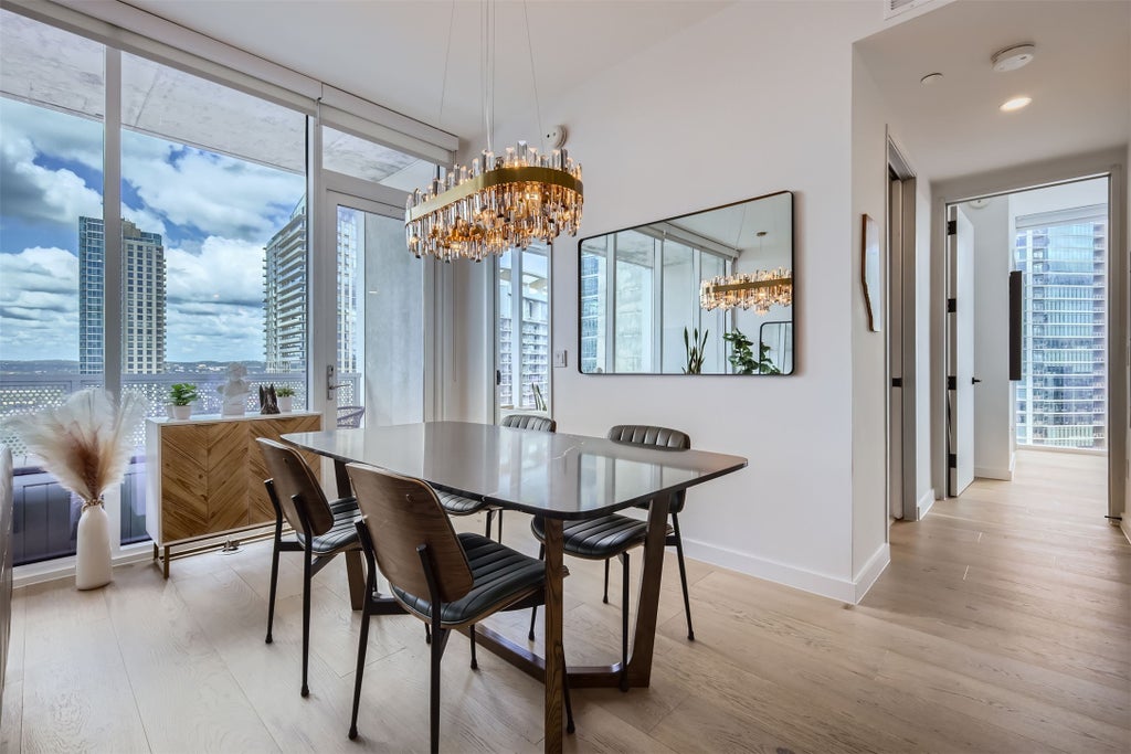 301 West Avenue 2101, Austin